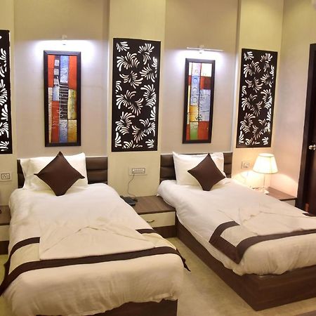 Hotel Mahendra Plaza Hardoi Buitenkant foto