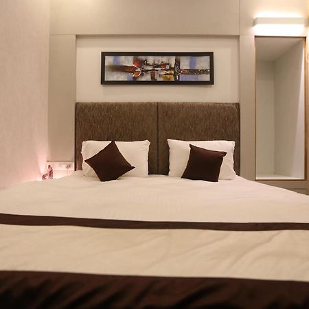 Hotel Mahendra Plaza Hardoi Buitenkant foto