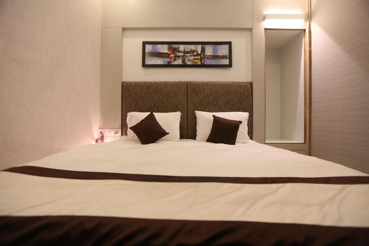 Hotel Mahendra Plaza Hardoi Buitenkant foto